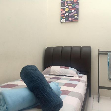 Kh Homestay Comfy N Calm Seri Manjung Exterior foto