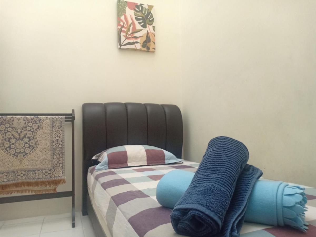 Kh Homestay Comfy N Calm Seri Manjung Exterior foto