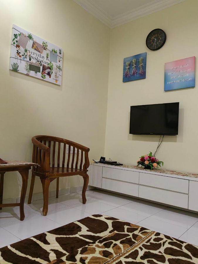 Kh Homestay Comfy N Calm Seri Manjung Exterior foto